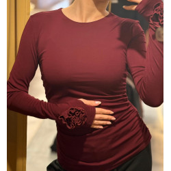 BLUZKA Z RÓŻAMI BORDO