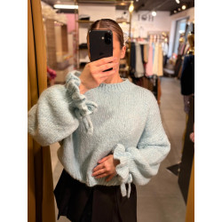 SWETEREK Z OZDOBNYMI...